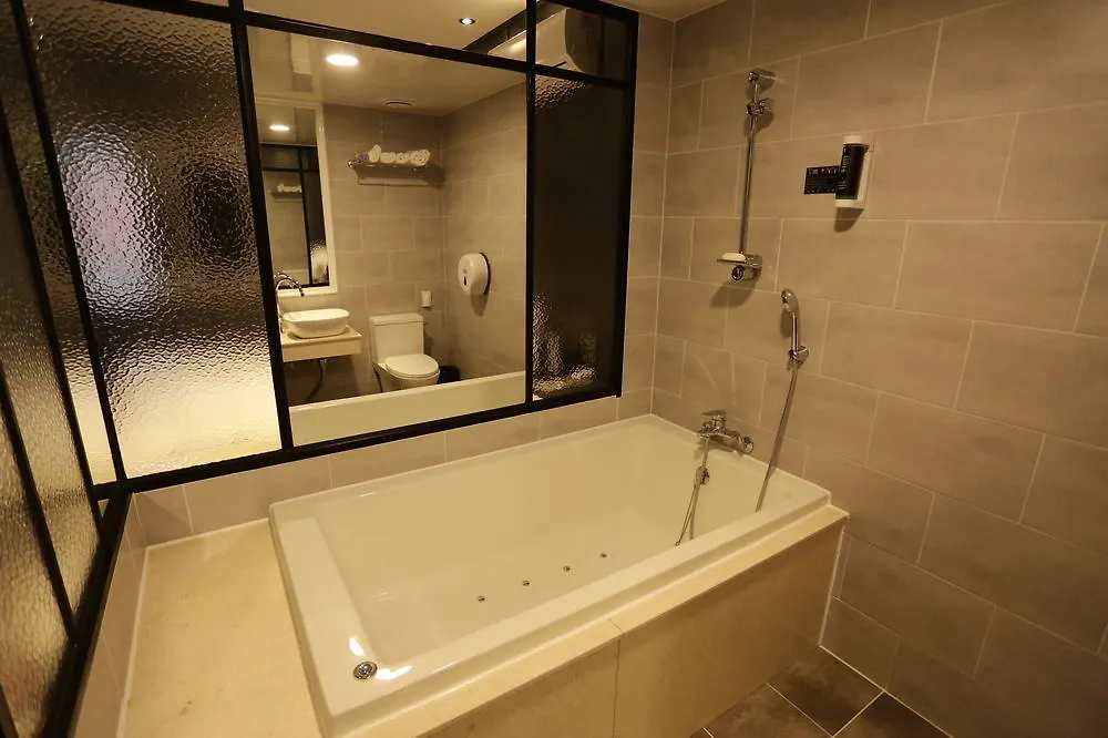 Hotel Coco Busan 2*,